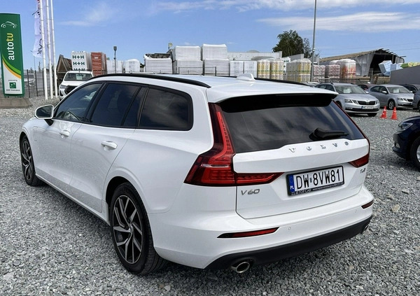 Volvo V60 cena 109900 przebieg: 114600, rok produkcji 2020 z Wojkowice małe 352